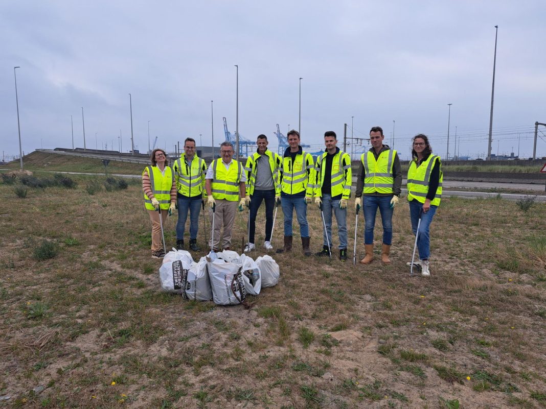 **derde-editie-#portcleanup24-van-start-in-antwerpen-en-zeebrugge:-samen-voor-een-schonere-haven**