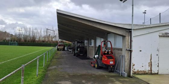 renovatieproject-stadiongebouw-de-taeye-in-heist-verloopt-via-open-oproep-procedure-van-vlaamse-bouwmeester